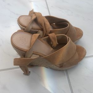 GUESS WEDGES heels